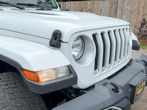 White 2021 Jeep Wrangler Unlimited Sahara
