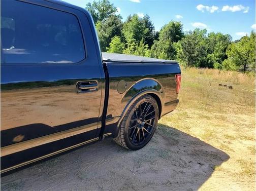 Black 2017 Ford F-150 XLT