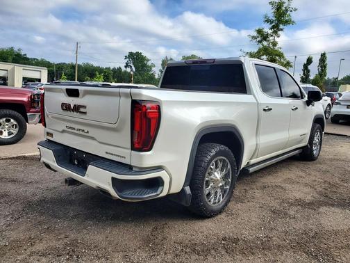 White 2019 GMC Sierra 1500 Denali