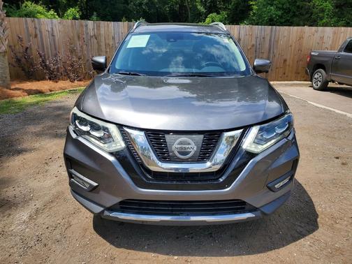 Dark Gray 2017 Nissan Rogue SL