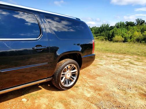 2012 Cadillac Escalade ESV Premium