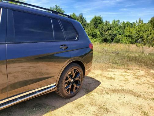 Gray 2021 BMW X7 xDrive40i