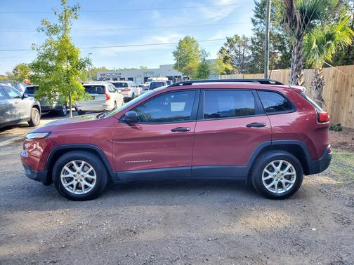 2016 Jeep Cherokee Sport