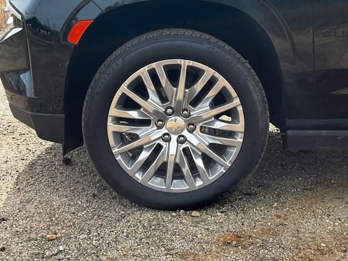 2023 Chevrolet Suburban 4WD Duramax Diesel High Country