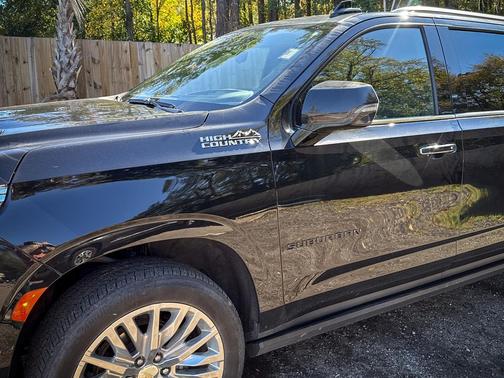 2023 Chevrolet Suburban 4WD Duramax Diesel High Country