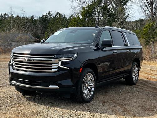 2023 Chevrolet Suburban 4WD Duramax Diesel High Country