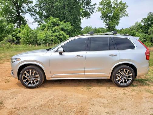 Gray 2019 Volvo XC90 T5 Momentum