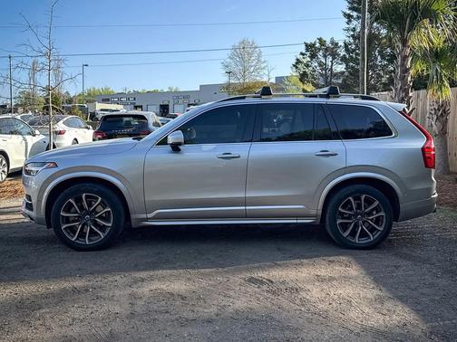 2019 Volvo XC90 T5 Momentum