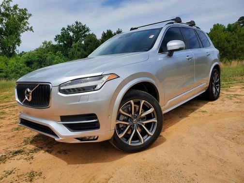 Gray 2019 Volvo XC90 T5 Momentum