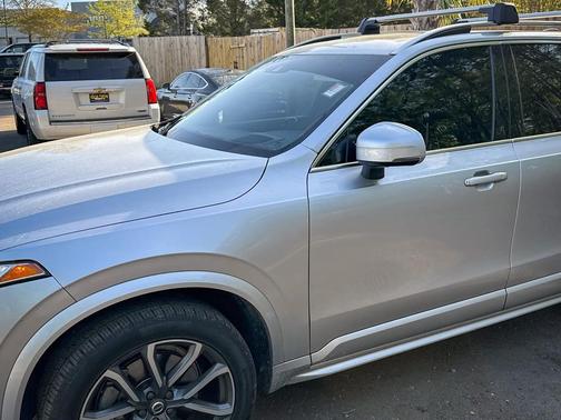 2019 Volvo XC90 T5 Momentum