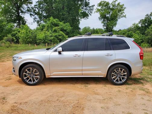 Gray 2019 Volvo XC90 T5 Momentum