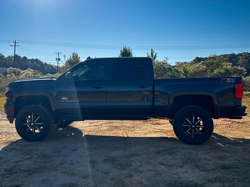 2018 Chevrolet Silverado 1500 2LT