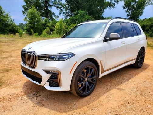 2021 BMW X7 M50i