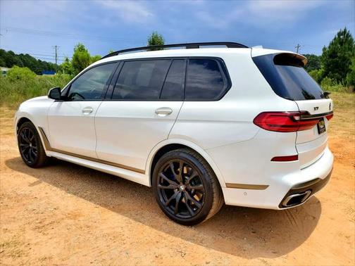 2021 BMW X7 M50i