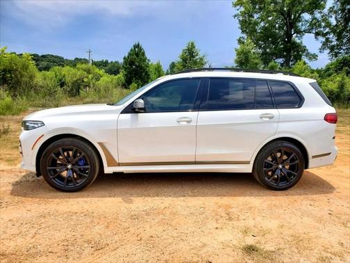 2021 BMW X7 M50i