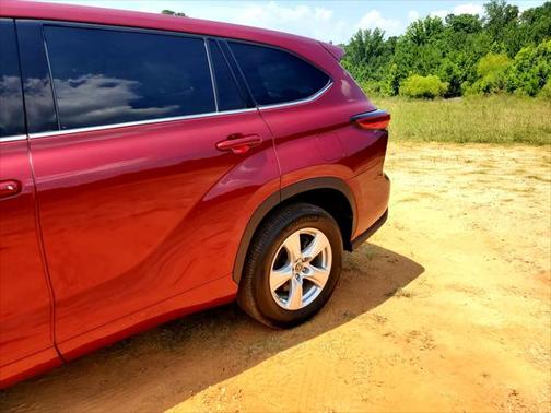 2020 Toyota Highlander LE