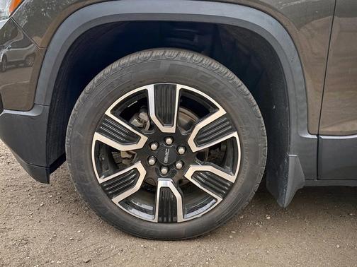 Gray 2019 GMC Acadia SLT-1