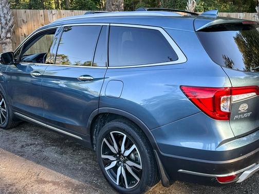 2021 Honda Pilot Touring 8-Passenger