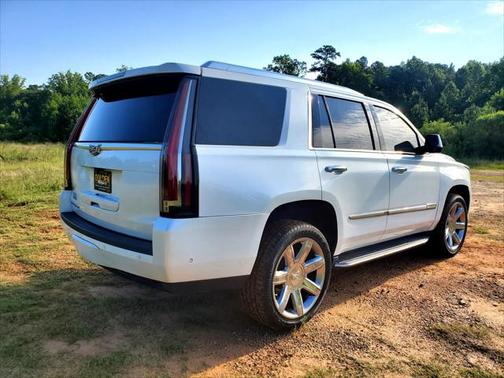2017 Cadillac Escalade Luxury