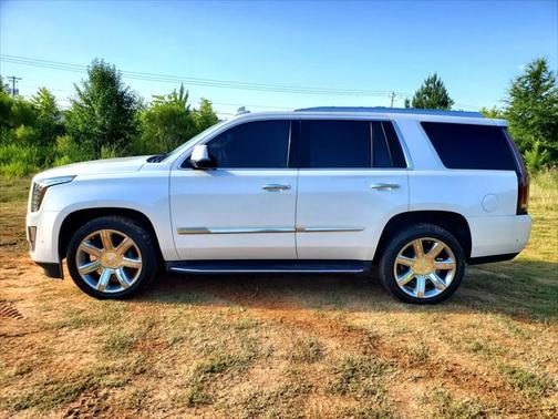 2017 Cadillac Escalade Luxury