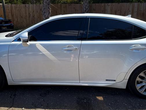 2013 Lexus ES 300h Base