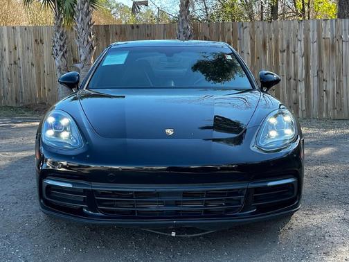 2019 Porsche Panamera 4