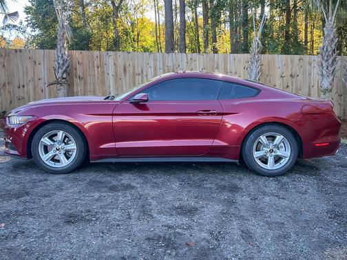 2015 Ford Mustang V6
