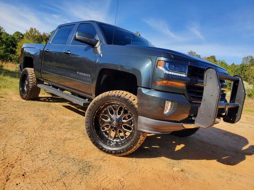2017 Chevrolet Silverado 1500 2LT