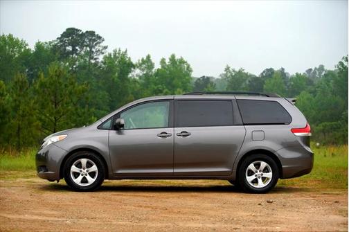 2014 Toyota Sienna LE