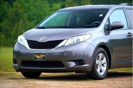 2014 Toyota Sienna LE