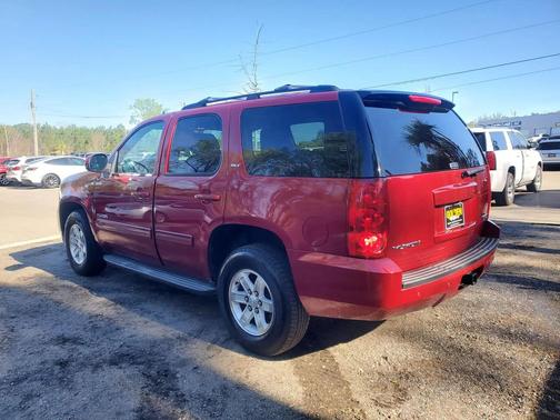 Red 2013 GMC Yukon SLT