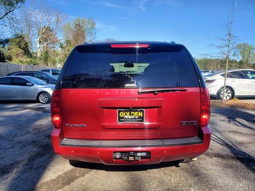 Red 2013 GMC Yukon SLT