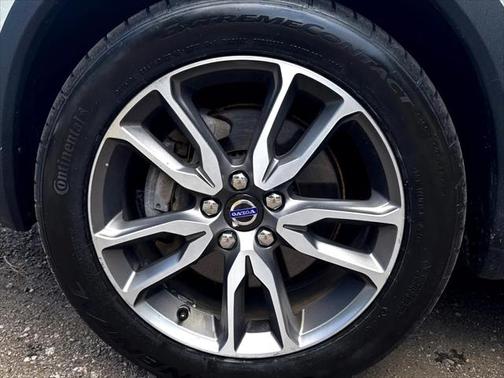 2015 Volvo V60 Cross Country T5