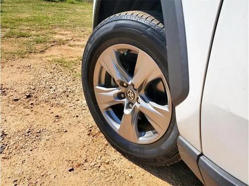 White 2022 Toyota RAV4 Hybrid XLE