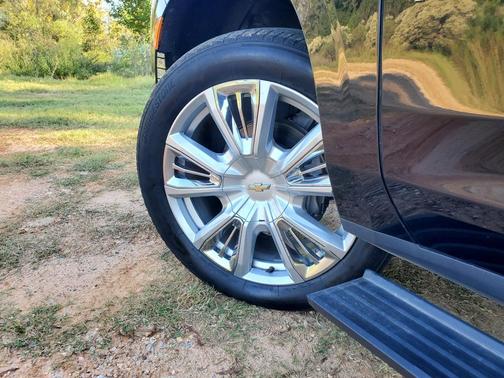 2021 Chevrolet Tahoe 4WD 4dr High Country Premium Pack Media System