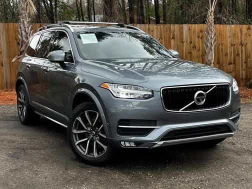 2018 Volvo XC90 T6 Momentum