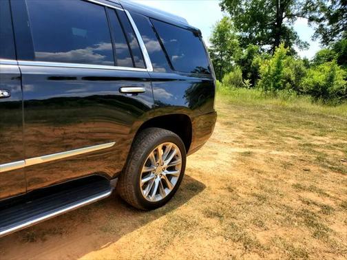 2017 Cadillac Escalade Luxury