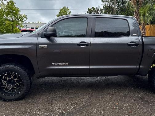 2016 Toyota Tundra SR5