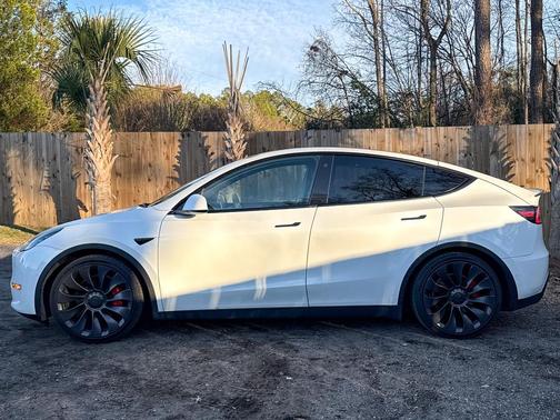 2022 Tesla Model Y Performance AWD