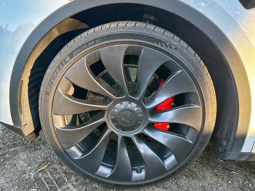 2022 Tesla Model Y Performance AWD