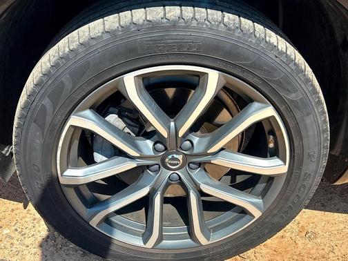 2019 Volvo XC90 T6 Momentum