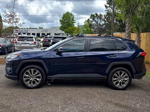 2020 Toyota RAV4 XLE Premium