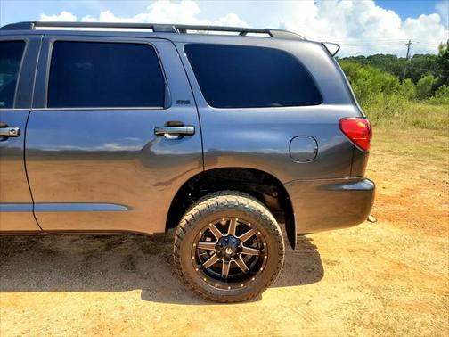 2013 Toyota Sequoia SR5