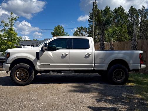 2019 Ford F-250 Lariat 4WD Crew Cab Diesel