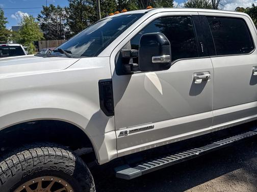 2019 Ford F-250 Lariat 4WD Crew Cab Diesel