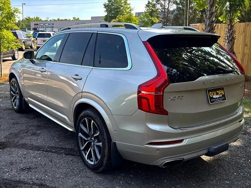 2017 Volvo XC90 T6 Momentum