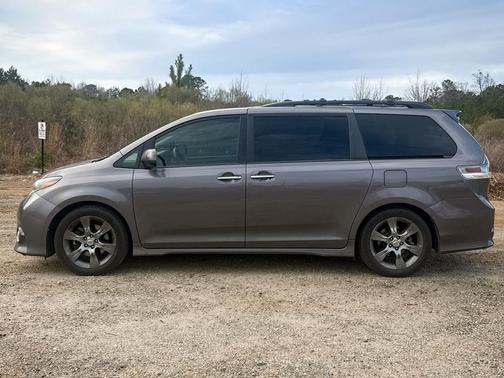 2015 Toyota Sienna SE
