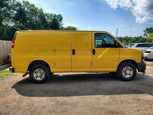 White 2021 Chevrolet Express 2500 LT