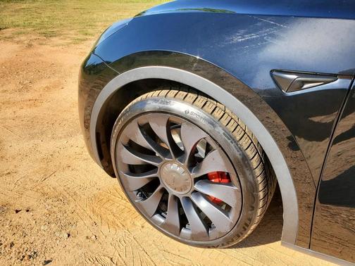 Black 2022 Tesla Model Y Performance AWD