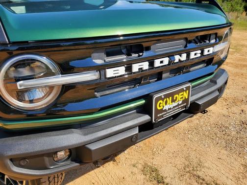 Green 2022 Ford Bronco Outer Banks 4 Door 4x4 LUX Package Leather